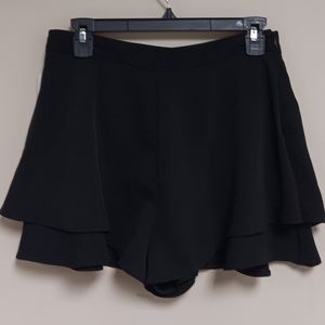 Zara Basic shorts medium black ruffled bottom nwt